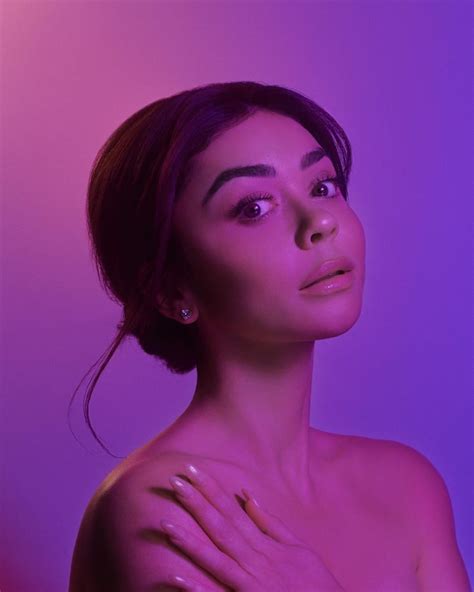 Sarah Hyland Deepfake Porn Videos